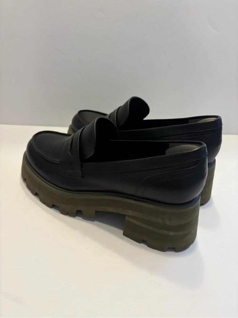 Marc Fisher Women Latika Slip On Loafers Black Leather Lug Sole Platform 5 1/2